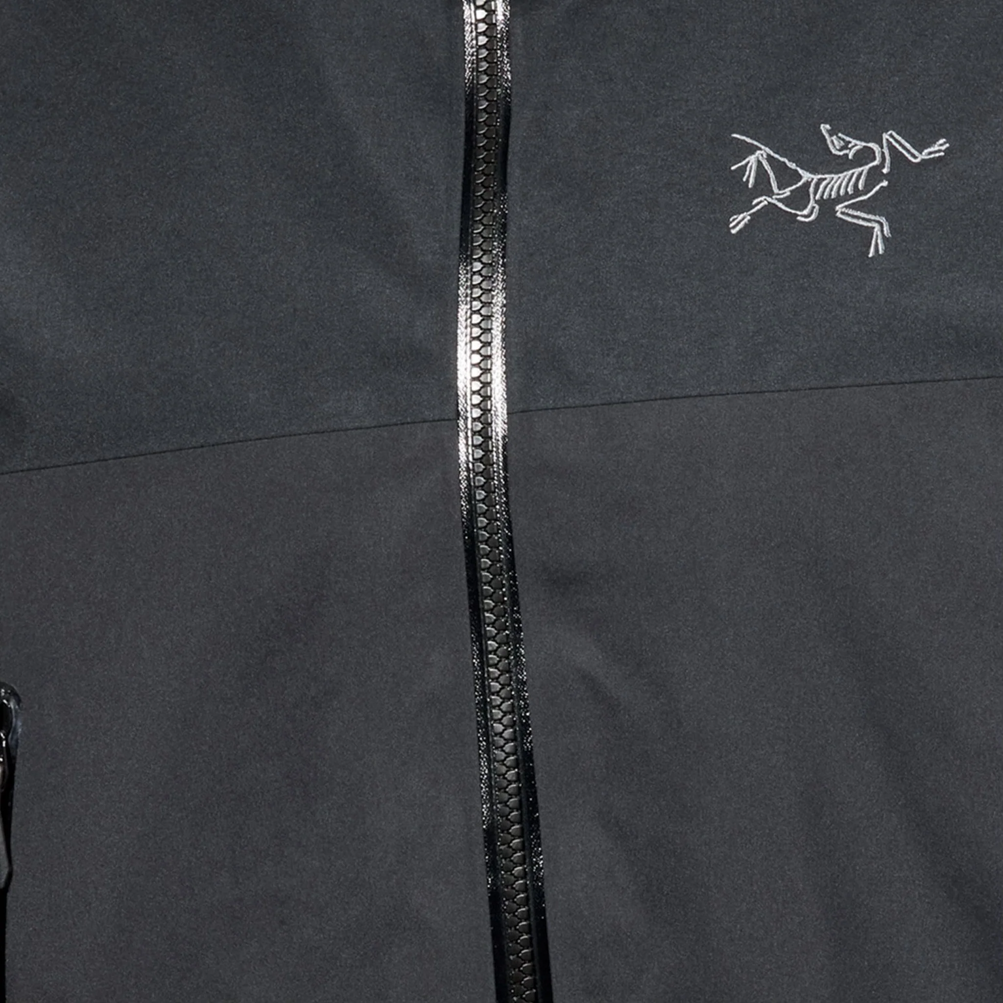 Arc'teryx Men's Beta AR Jacket GORE-TEX (Black) - Image 6