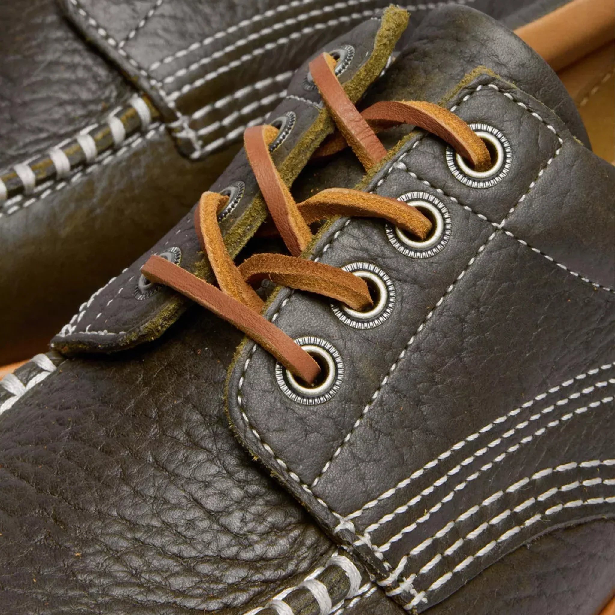 Dr. Martens Unisex Lowell Leather Moc Toe Shoes - DMS Olive (Wild Grain) - Image 3
